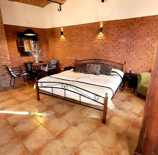 Colonial
